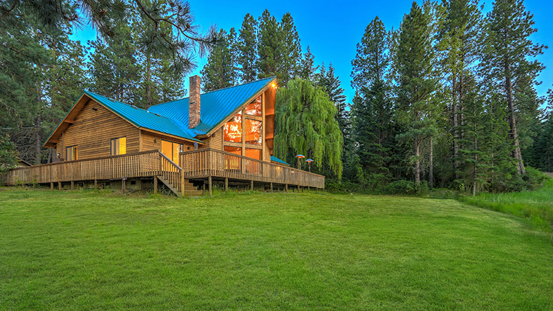 Conifer Colorado home with new replacement windows installed